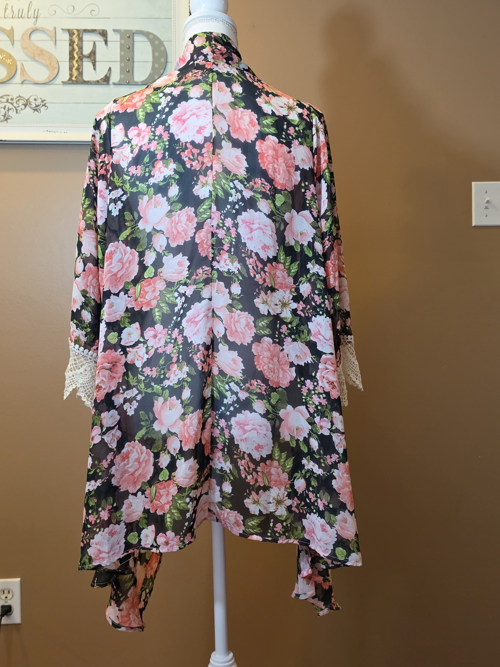 Floral Open-Front Cardigan Shrug - Black with Pink Roses - Picture 2 of 9